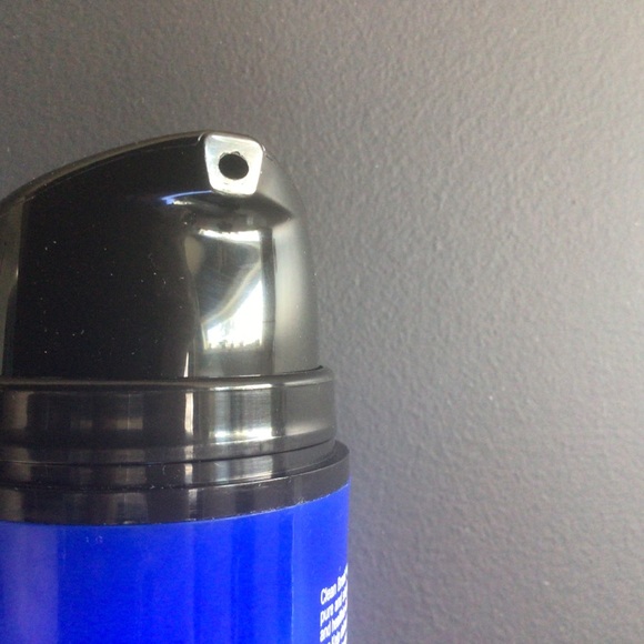 Jack Black Clean Break Oil Free Moisturizer - Picture 4 of 5